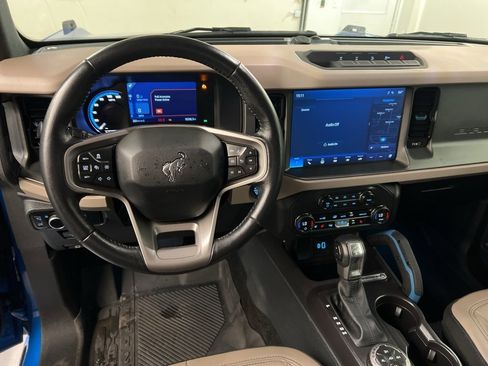 Certified 2024 Ford Bronco Wildtrak image 8