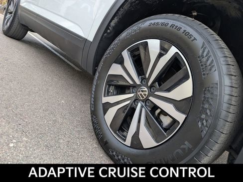 Used 2024 Volkswagen Atlas SE image 7