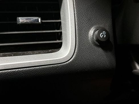 Used 2016 Chevrolet Equinox LT w/ Convenience Package image 18