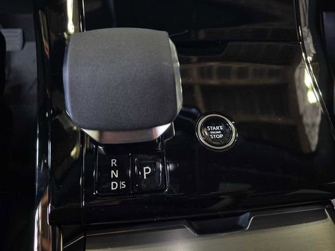 New 2026 Land Rover Range Rover Sport SE AWD/4WD image 33