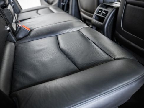 Used 2019 Cadillac XT5 Luxury image 35