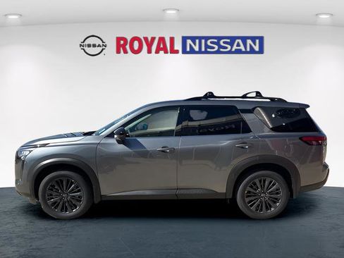 New 2026 Nissan Pathfinder SL w/ SL Premium Package AWD/4WD image 4