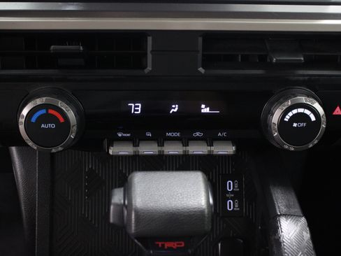 Used 2024 Toyota Tacoma TRD Sport AWD/4WD image 19