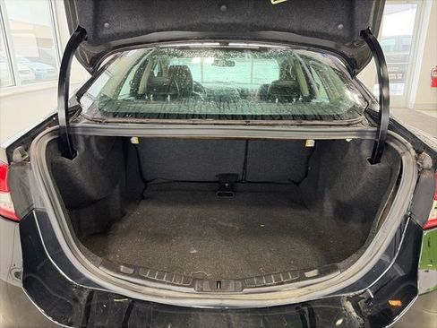 Used 2017 Ford Fusion SE w/ Fusion SE Technology Package image 9