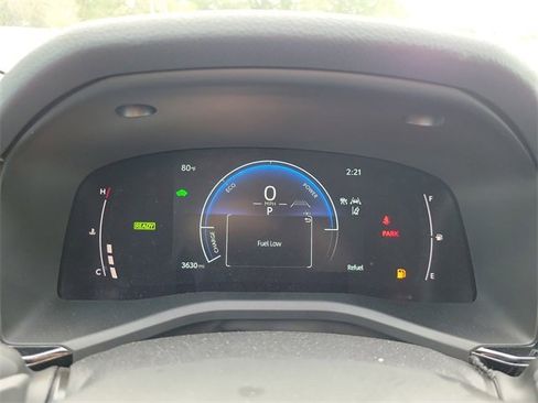 Used 2025 Toyota Camry SE image 17