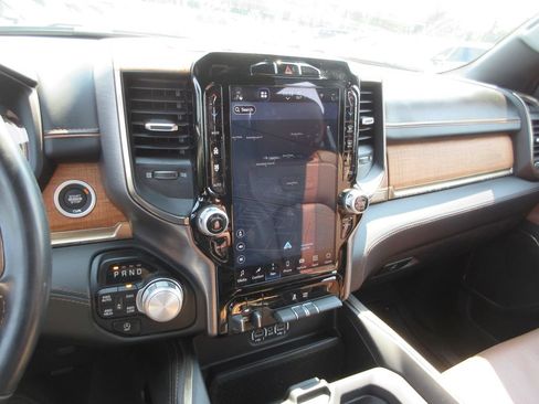 Used 2024 RAM 1500 Limited AWD/4WD image 33