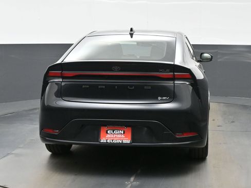 Used 2024 Toyota Prius XLE image 5