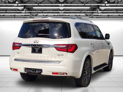 Used 2024 INFINITI QX80 Sensory AWD/4WD image 9