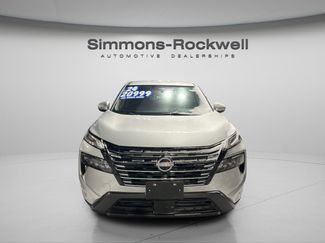 Used 2024 Nissan Rogue SV video 1