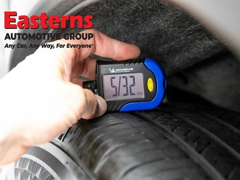 Used 2023 Nissan Rogue S AWD/4WD image 27