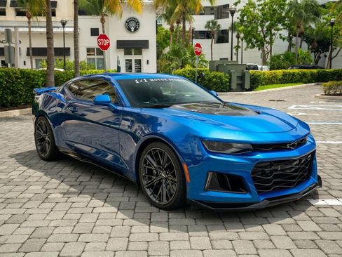Used 2018 Chevrolet Camaro ZL1 RWD image 11