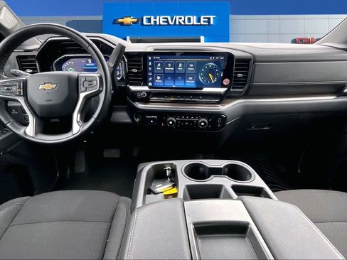 Used 2025 Chevrolet Silverado 1500 LT image 8