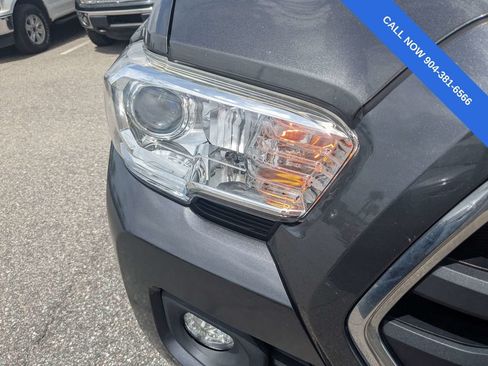 Used 2019 Toyota Tacoma SR5 RWD image 10