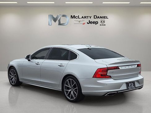 Used 2019 Volvo S90 T6 Momentum w/ Protection Package Premier image 4