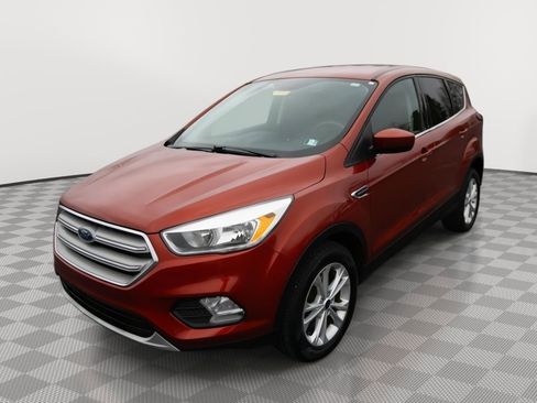 Used 2019 Ford Escape SE image 7