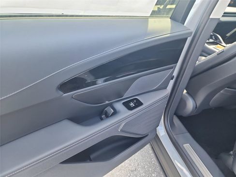 New 2026 Lincoln Nautilus Premier image 16