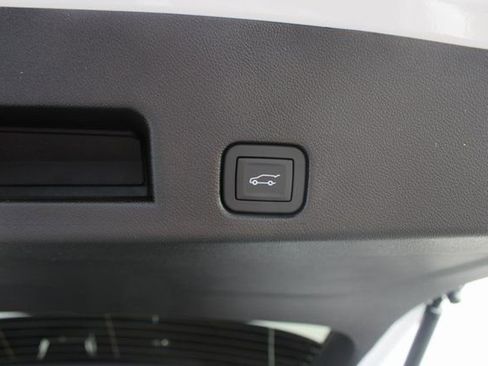 New 2026 GMC Acadia Denali w/ Super Cruise Package image 24