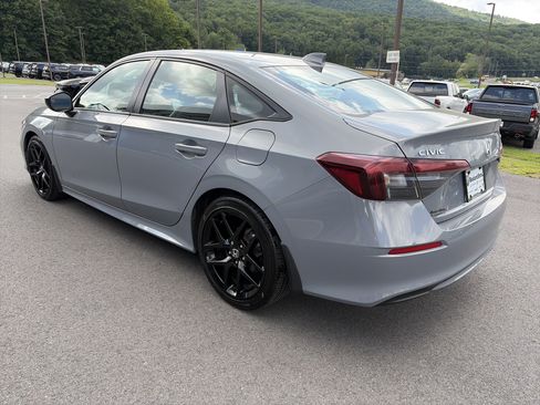 Certified 2025 Honda Civic Sport image 3