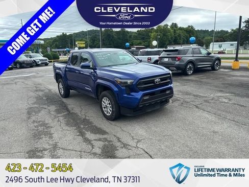 Used 2025 Toyota Tacoma SR5 RWD image 1