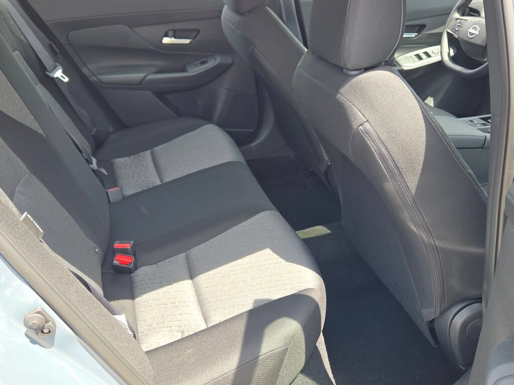 Used 2026 Nissan Sentra SV w/ SV Convenience Package FWD image 7