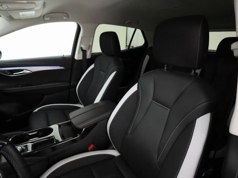 Certified 2025 Buick Envision Sport Touring image 11