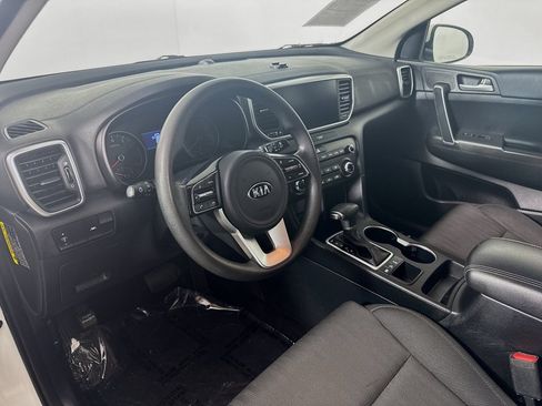 Used 2021 Kia Sportage LX AWD/4WD image 9