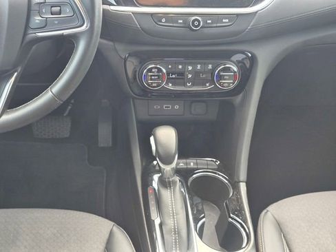 Used 2023 Buick Encore GX Select image 17