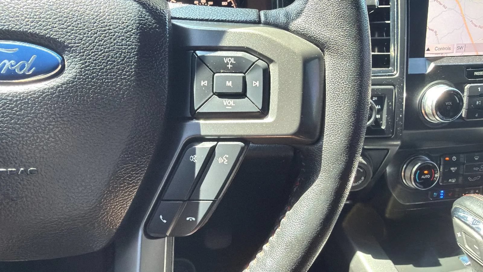 Used 2019 Ford F150 Lariat w/ Equipment Group 502A Luxury AWD/4WD image 43