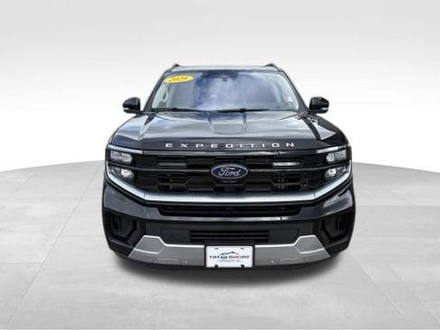 Used 2025 Ford Expedition Platinum AWD/4WD image 7