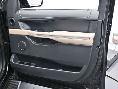Certified 2023 Ford Expedition Limited AWD/4WD image 30