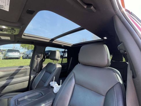 Used 2021 Chevrolet Tahoe LT w/ LT Signature Package image 17