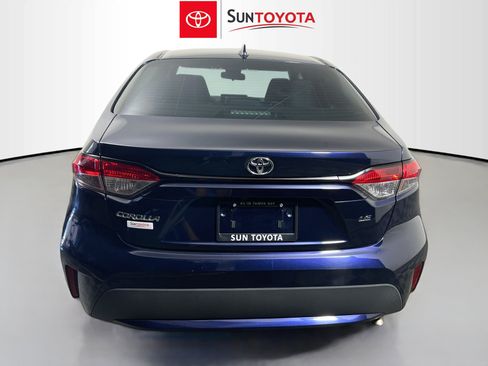 Used 2021 Toyota Corolla LE FWD image 5