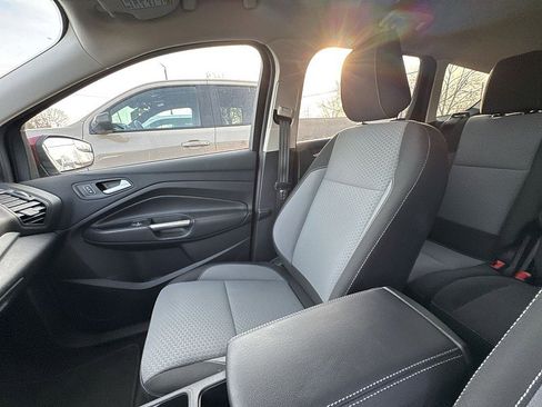 Used 2018 Ford Escape SE image 13