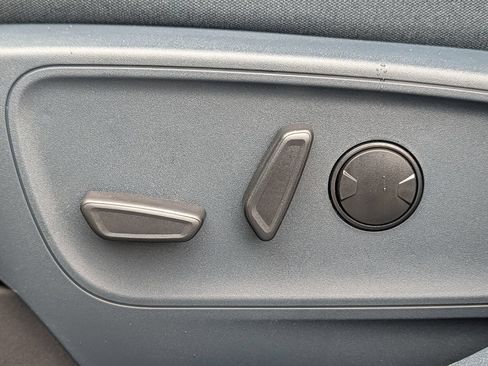 New 2026 Ford Maverick XLT w/ XLT Luxury Package FWD image 19