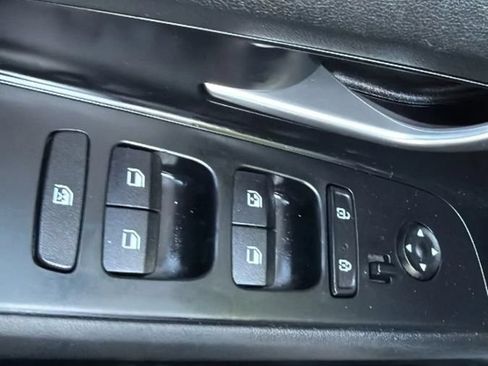 Used 2021 Hyundai Elantra SEL FWD image 32