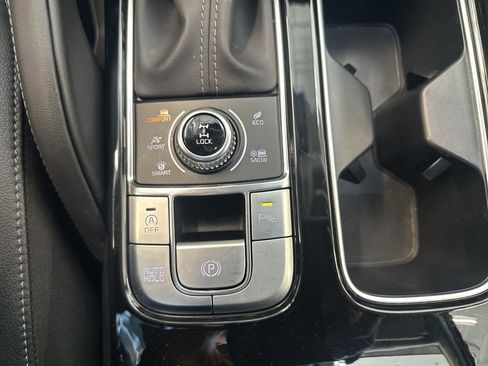 Certified 2023 Kia Telluride EX w/ EX Captain's Chair Package AWD/4WD image 19