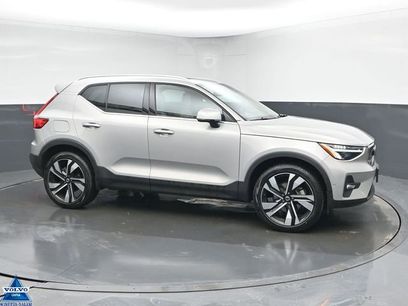 Used 2023 Volvo XC40 B5 Plus w/ Climate Package
