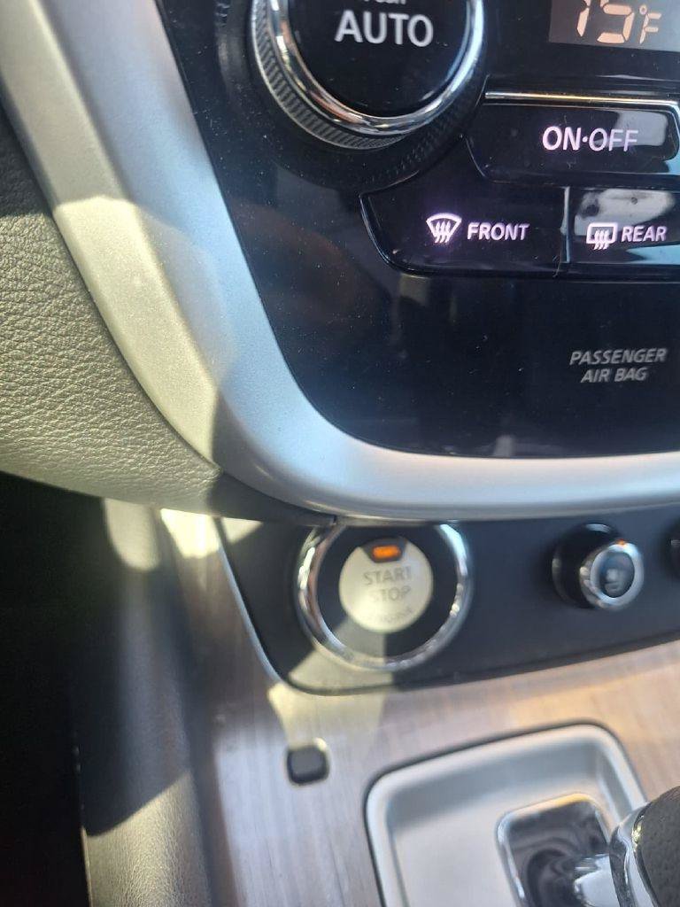 Used 2016 Nissan Murano Platinum w/ Platinum Technology Package FWD image 4