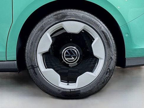 New 2025 Volkswagen ID. Buzz Pro S Plus image 33