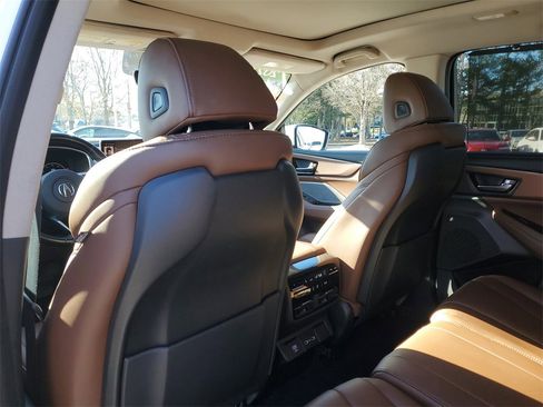 Certified 2023 Acura MDX FWD w/ Technology Package image 12