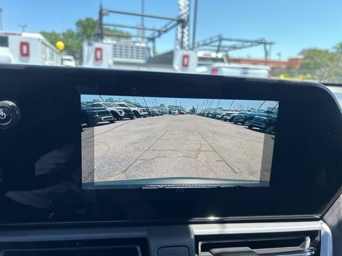 New 2026 Chevrolet TrailBlazer LS w/ LS Convenience Package FWD image 17