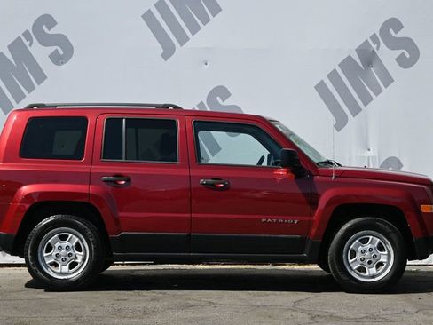 Used 2017 Jeep Patriot Sport image 4