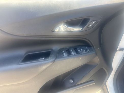 Used 2019 Chevrolet Equinox LT image 15