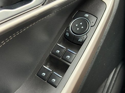 Certified 2023 Ford Explorer XLT image 21