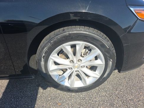 Used 2022 Chevrolet Malibu LT image 9