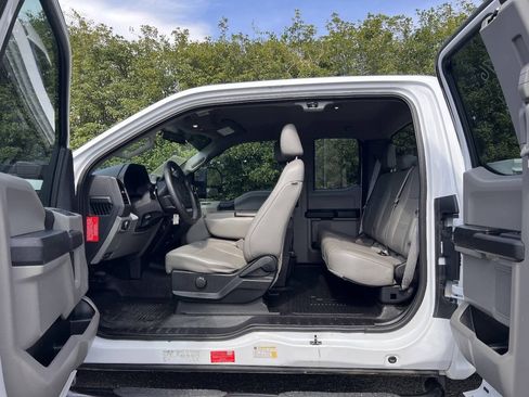 Used 2018 Ford F250 XL w/ Power Equipment Group RWD image 17