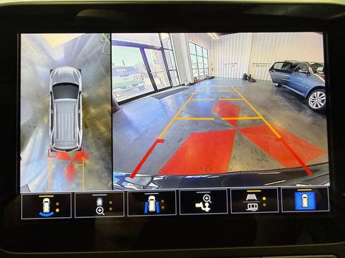 Used 2022 Chevrolet Equinox RS w/ RS Leather Package image 27