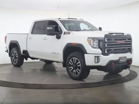 Used 2020 GMC Sierra 3500 AT4 w/ AT4 Premium Package AWD/4WD image 2
