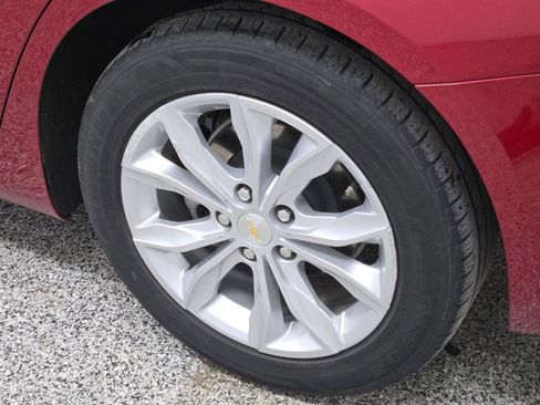 Used 2024 Chevrolet Malibu LT FWD image 17