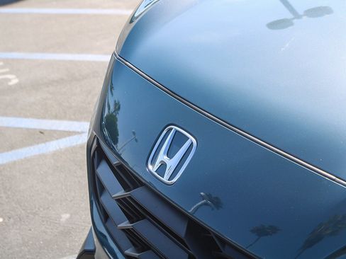 Used 2024 Honda HR-V Sport image 6